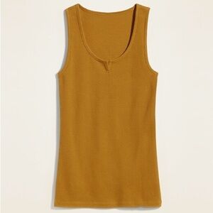 Old Navy slim fit thermal knit split neck tank top